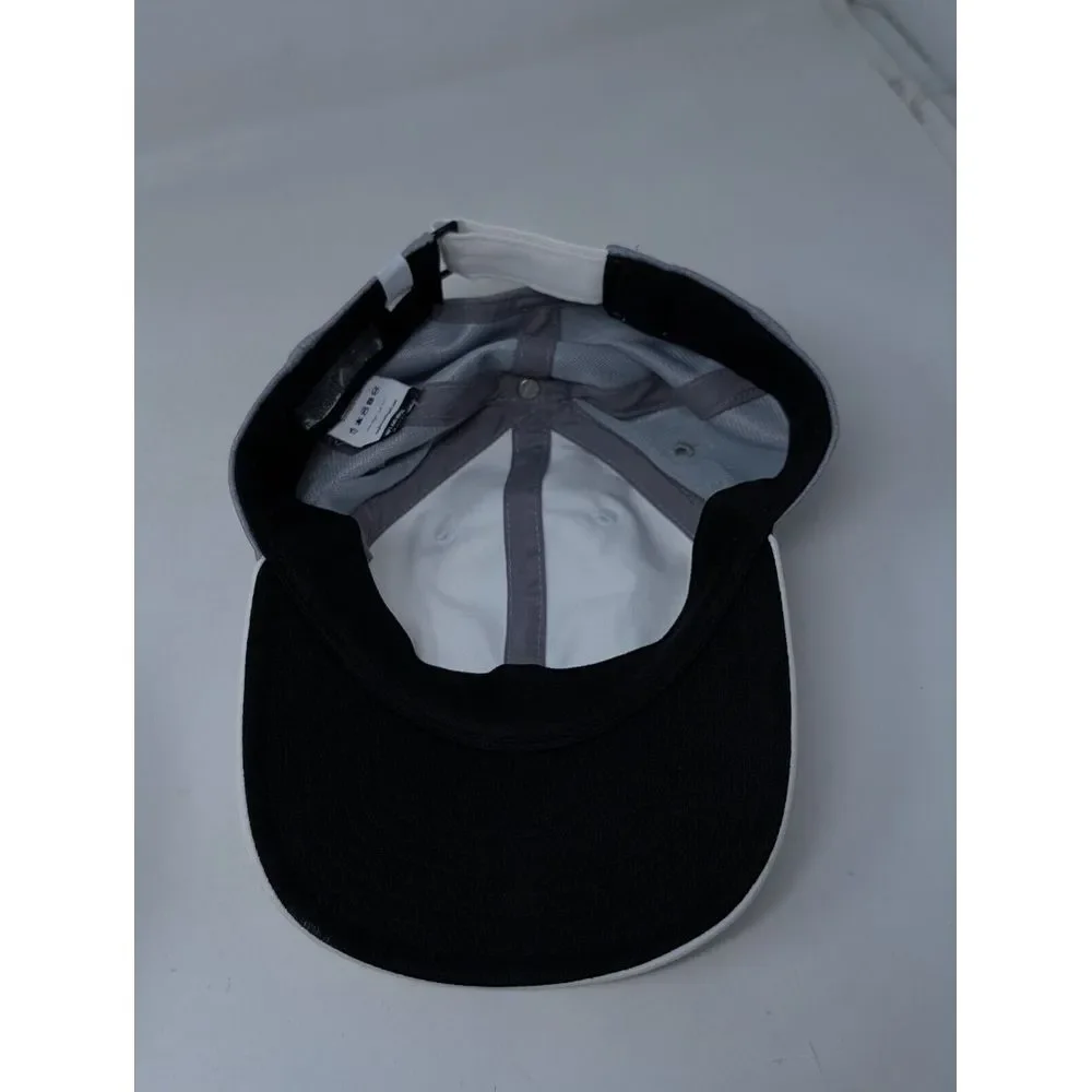 TaylorMade Golf Men's Baseball Cap Hat Patch White Gray VTG‎